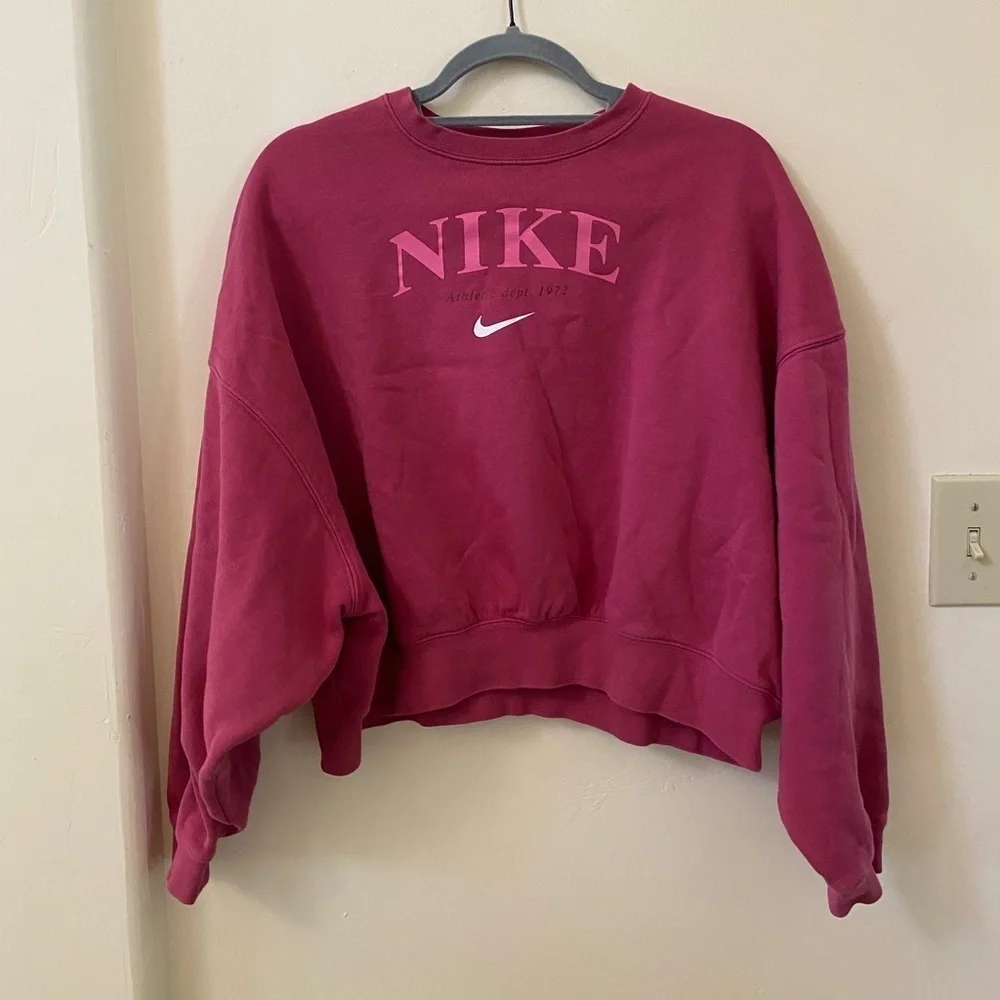 Nike Fleece Graphic Crew Athletic Pink Sweatshirt Girls Size XL Pullover